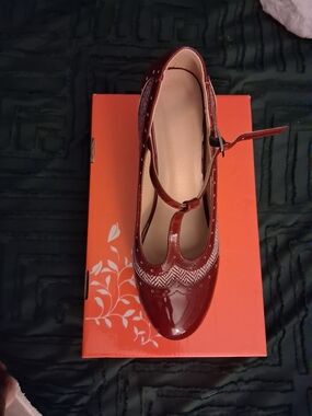 Women's Burgundy Patent T-Strap Mary Jane Shoe